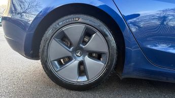 Tesla Model 3 Long Range AWD 4dr Auto