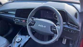 Kia Niro 150kW 4 65kWh 5dr Auto - Panoramic Sunroof - Heated Front Seat -