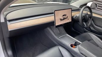 Tesla Model 3 RWD 4dr Auto