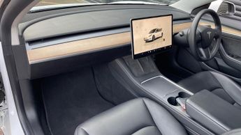 Tesla Model 3 RWD 4dr Auto