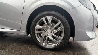 Peugeot 208 1.2 PureTech 100 Active Premium + 5dr EAT8