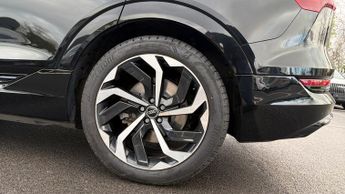 Audi e-Tron 230kW 50 Quattro 71kWh Black Edition 5dr Auto