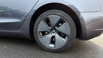 Tesla Model 3 Long Range AWD 4dr Auto