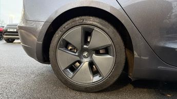 Tesla Model 3 Long Range AWD 4dr Auto