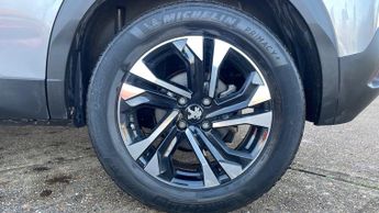 Peugeot 2008 SUV 100kW Allure Premium 50kWh 5dr Auto