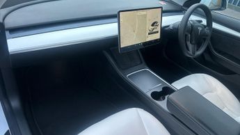 Tesla Model 3 Long Range AWD 4dr Auto