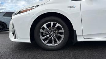 Toyota Prius 1.8 VVTi Plug-in Excel 5dr CVT (JBL Sound System)(Navigation)(Ad