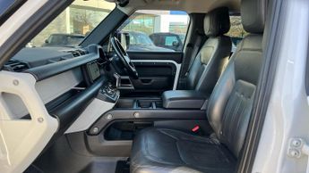 Land Rover Defender 3.0 D300 SE 110 5dr Auto With Climate Seats and Head-up Display