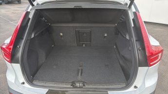 Volvo XC40 2.0 B4P R DESIGN 5dr Auto