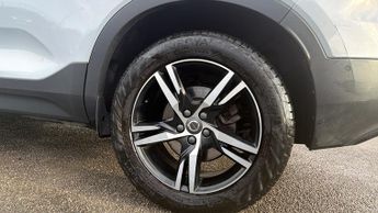 Volvo XC40 2.0 B4P R DESIGN 5dr Auto