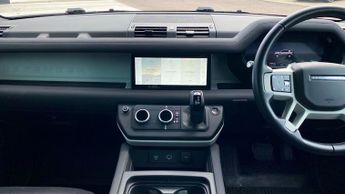 Land Rover Defender 3.0 D300 X-Dynamic SE 110 5dr Auto