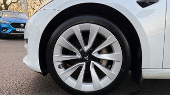 Tesla Model 3 Long Range AWD 4dr Auto