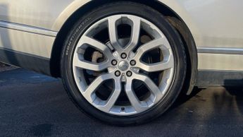 Land Rover Range Rover 3.0 TDV6 Autobiography 4dr Auto