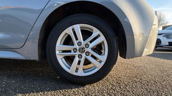 Toyota Corolla 1.8 VVT-i Hybrid Icon 5dr CVT