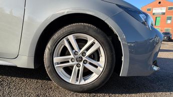 Toyota Corolla 1.8 VVT-i Hybrid Icon 5dr CVT