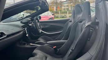 McLaren Artura 3.0T V6 7.4kWh Spider SSG 700PS