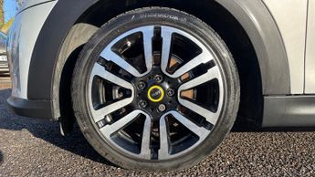 Mini Hatch 135kW Cooper S Level 2 33kWh 3dr Auto