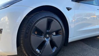 Tesla Model 3 Long Range AWD 4dr Auto