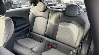 Mini Hatch 135kW Cooper S Level 2 33kWh 3dr Auto