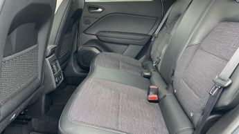 Renault Captur 1.6 E-Tech full hybrid 145 Techno 5dr Auto