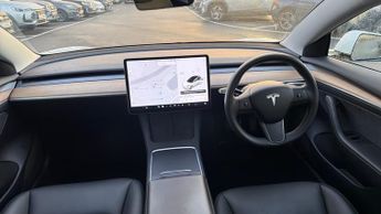 Tesla Model 3 Long Range AWD 4dr Auto