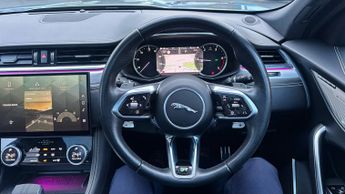 Jaguar F-PACE 2.0 D200 R-Dynamic SE 5dr Auto AWD