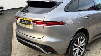 Jaguar F-PACE 2.0 D200 R-Dynamic SE 5dr Auto AWD