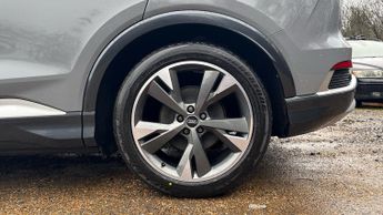 Audi Q5 50 TFSI e Quattro Sport 5dr S Tronic Auto with 1 Owner  MMI Nav 