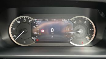 Land Rover Defender 3.0 D250 Hard Top With Heated Seats and 3D Surround Camera