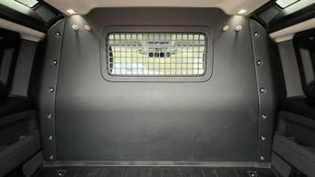 Land Rover Defender 3.0 D250 Hard Top With Heated Seats and 3D Surround Camera