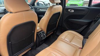 Volvo XC40 2.0 B4P Inscription 5dr AWD Auto