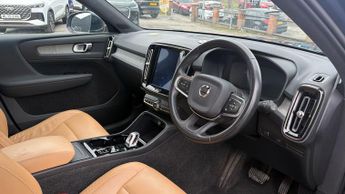 Volvo XC40 2.0 B4P Inscription 5dr AWD Auto