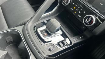 Jaguar E-PACE 1.5 P300e R-Dynamic SE Black 5dr Auto