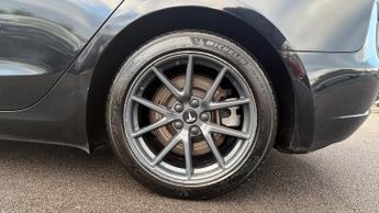 Tesla Model 3 Long Range AWD 4dr Auto