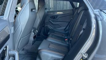 Lamborghini Urus SE 4.0T V8 800 PHEV SE 5dr Auto