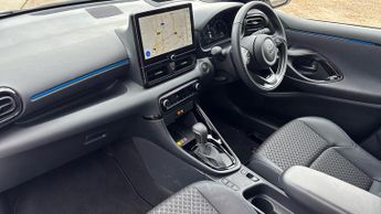 Toyota Yaris 1.5 Hybrid 130 Premiere Edition 5dr Auto with Rear Camera  Heads