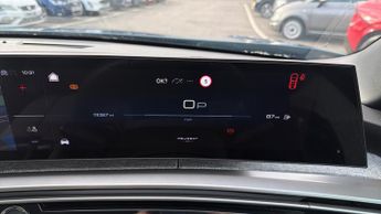 Peugeot 3008 1.2 Hybrid 136 Allure 5dr e-DSC6