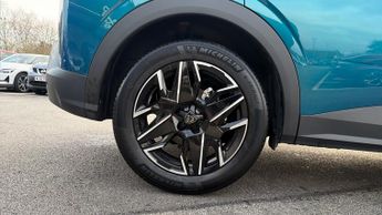 Peugeot 3008 1.2 Hybrid 136 Allure 5dr e-DSC6