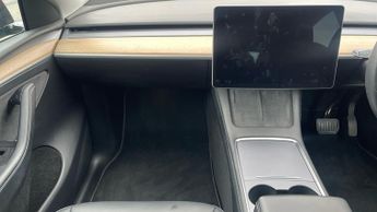 Tesla Model Y Long Range AWD 5dr Auto