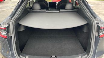Tesla Model Y Long Range AWD 5dr Auto