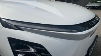 Omoda E5 150KW Comfort 61kWh 5dr Auto With Adaptive Cruise Control and Ke