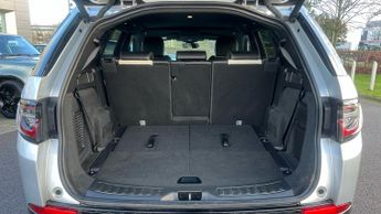Land Rover Discovery Sport 2.0 D180 R-Dynamic SE 5dr Auto With Fixed Panoramic Roof and Key