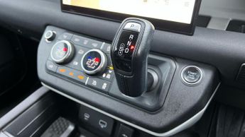 Land Rover Defender 3.0 D250 SE 110 5dr Auto With Heated Front Seats and Cruise Cont