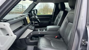 Land Rover Defender 3.0 D250 SE 110 5dr Auto With Heated Front Seats and Cruise Cont