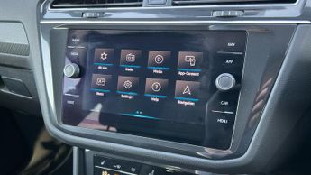 Volkswagen Tiguan 2.0 TSI 245 4Motion Allspace R-Line 5dr 7-Seater DSG With Heated
