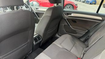 Volkswagen Golf 2.0 TDI SE 5dr DSG