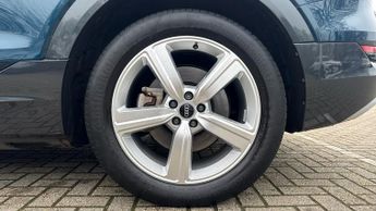 Audi e-Tron 230kW 50 Quattro 71kWh Technik 5dr Auto with 1 Owner  MMI Nav Pl