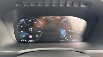 Volvo XC90 2.0 B5D 235hp AWD R DESIGN Pro Nav 5dr Auto with Heads Up  Heate