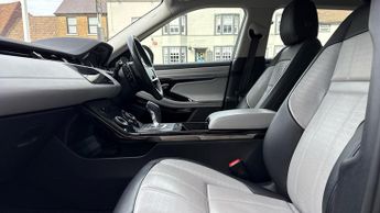 Land Rover Range Rover Evoque 2.0 P250 R-Dynamic HSE 5dr Auto - Low Mileage - Panoramic Sunroo