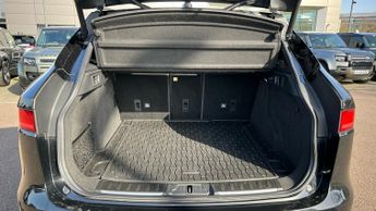 Jaguar F-PACE 2.0 (300) 300 Sport 5dr Auto AWD With Sliding Panoramic Roof and